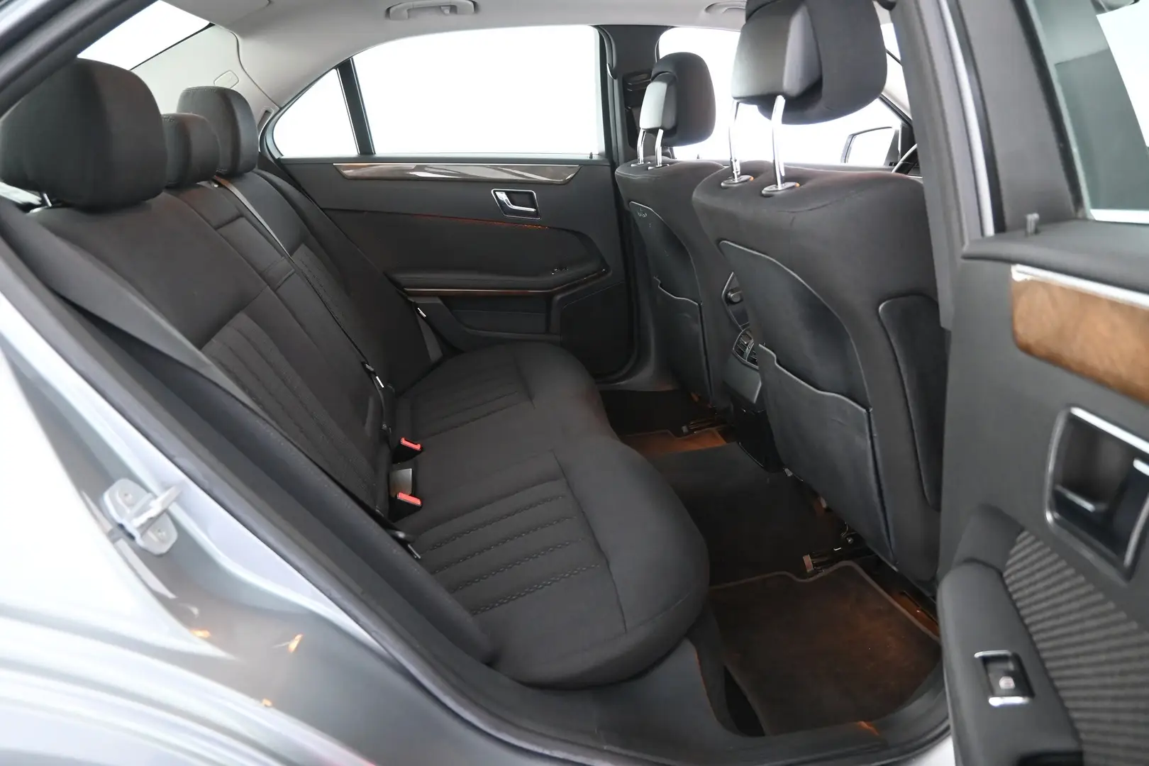 Car Image - 45HqfCx0iANGWvgquULkH