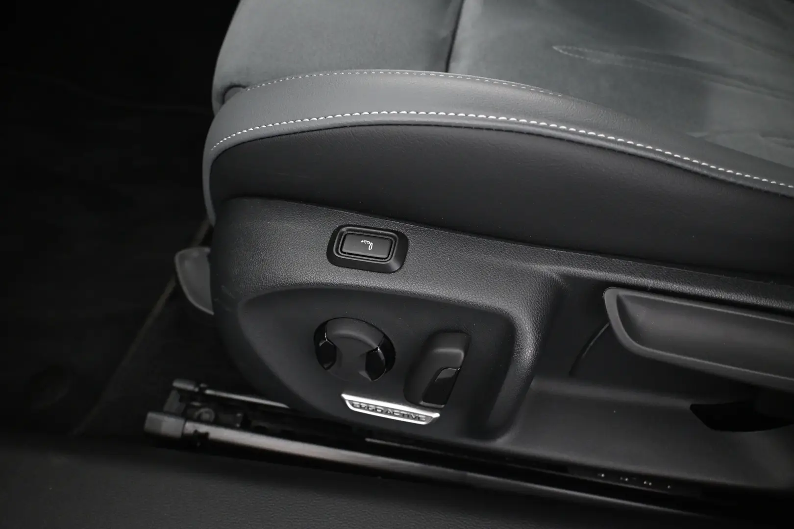 Car Image - 3slfATf0rNdZgaj7HNn875
