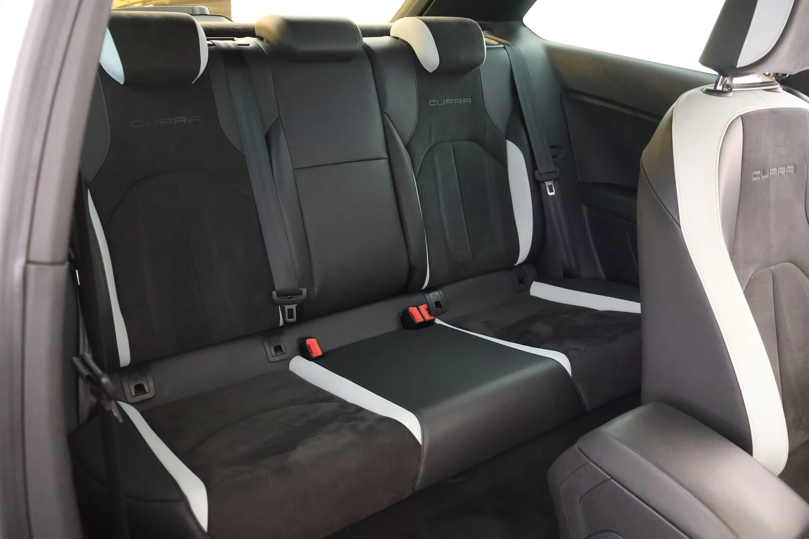 Car Image - 1a0fR4lcfYqEjvgjvE77yp