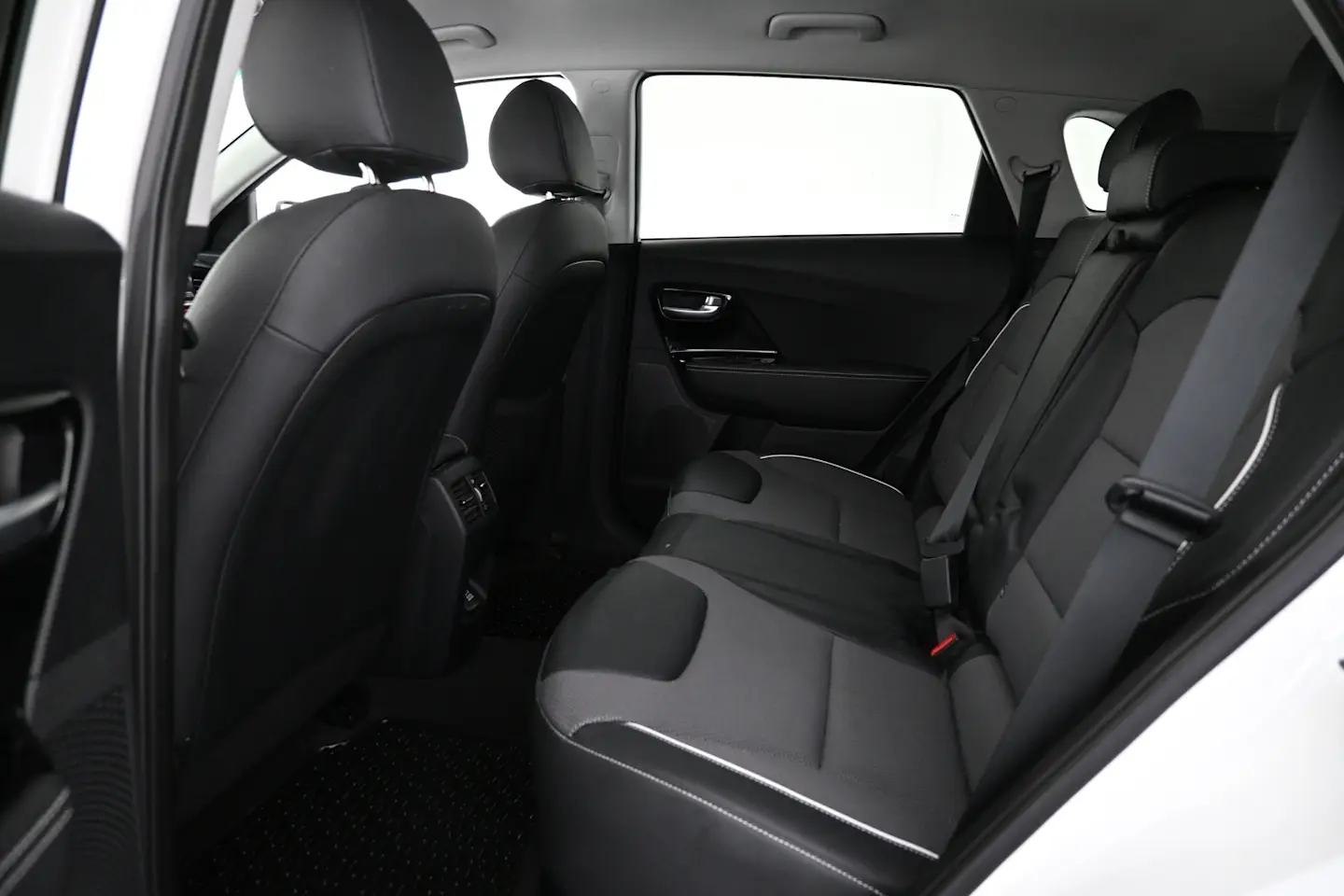 Car Image - 7DX74ZSvRXIo8tsaxgwY3p