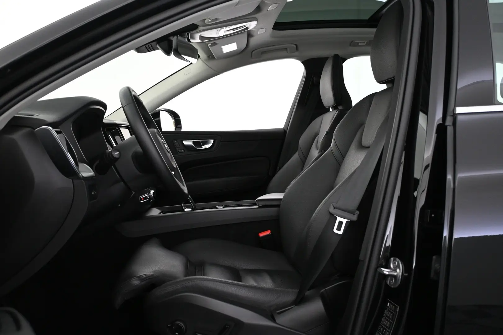 Car Image - UkDHRV7B0gWjFV2qsPc2e