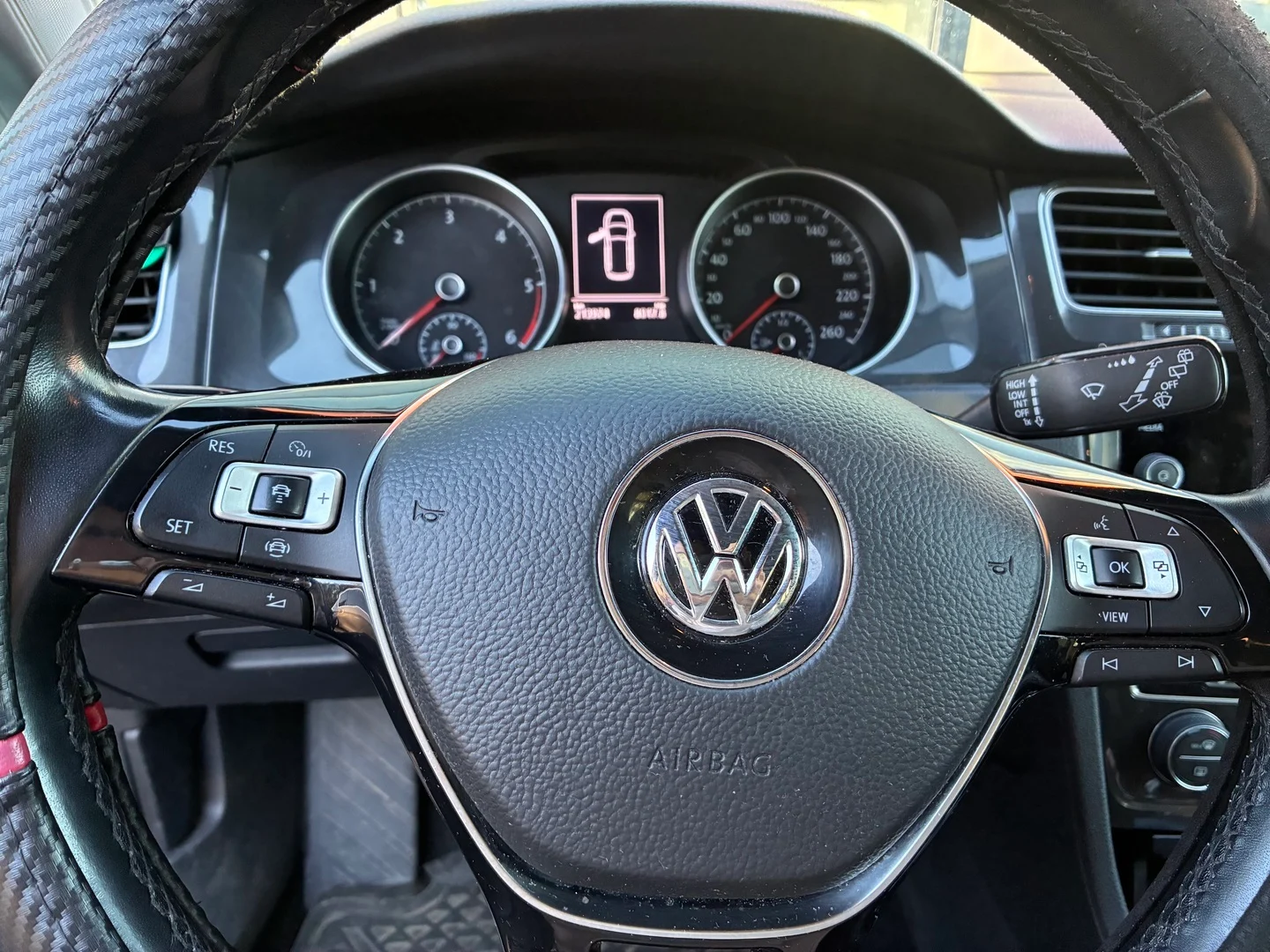 Car Image - QMNTHptfuSUTXvAmlbacQ