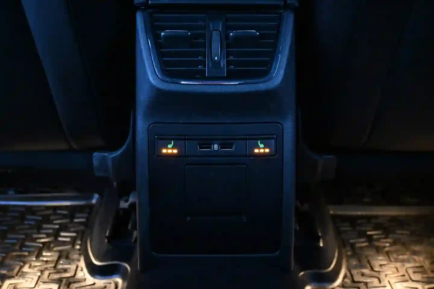 Car Image - 3xk3l3uA7wUvGRkWPh4uJK