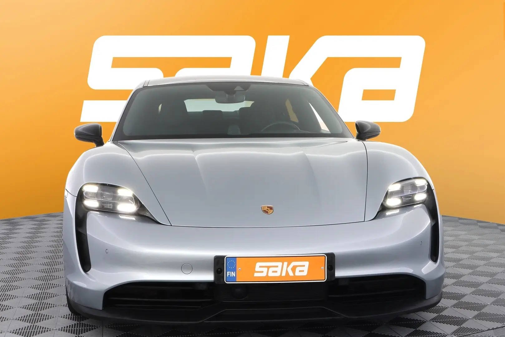 Car Image - 7E8xzHKbJWzuPzlSNqn8ad