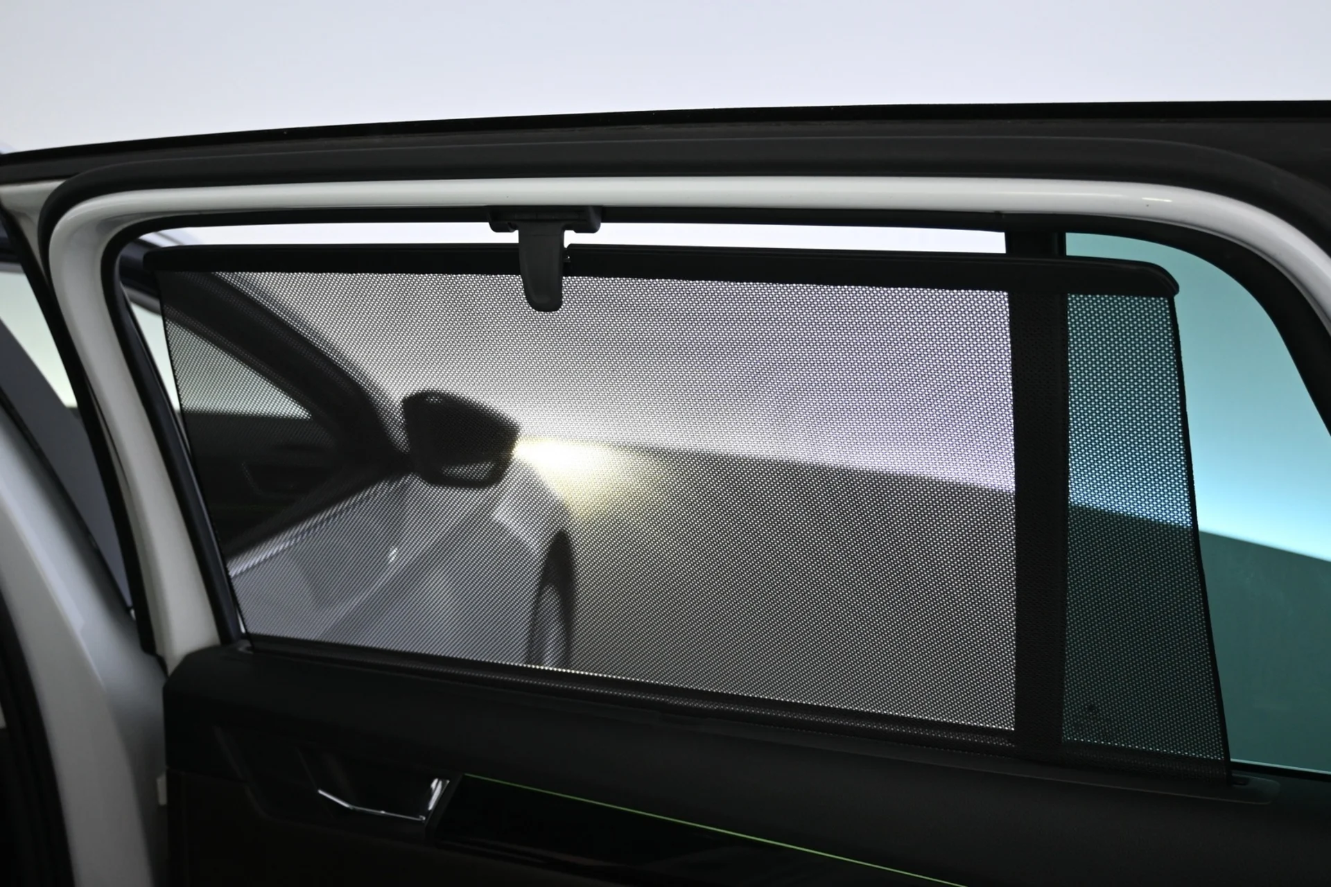 Car Image - 3cg8e9y12WzkCdigtxznQv