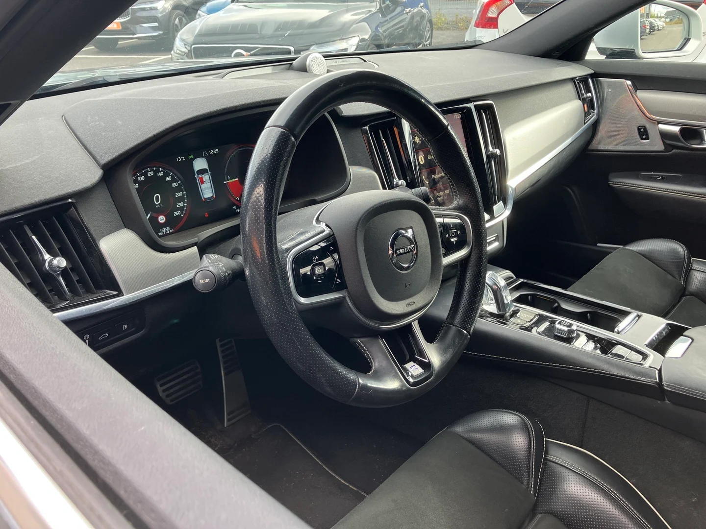 Car Image - 7HuZcvr6L78gO8b8aZpJUm