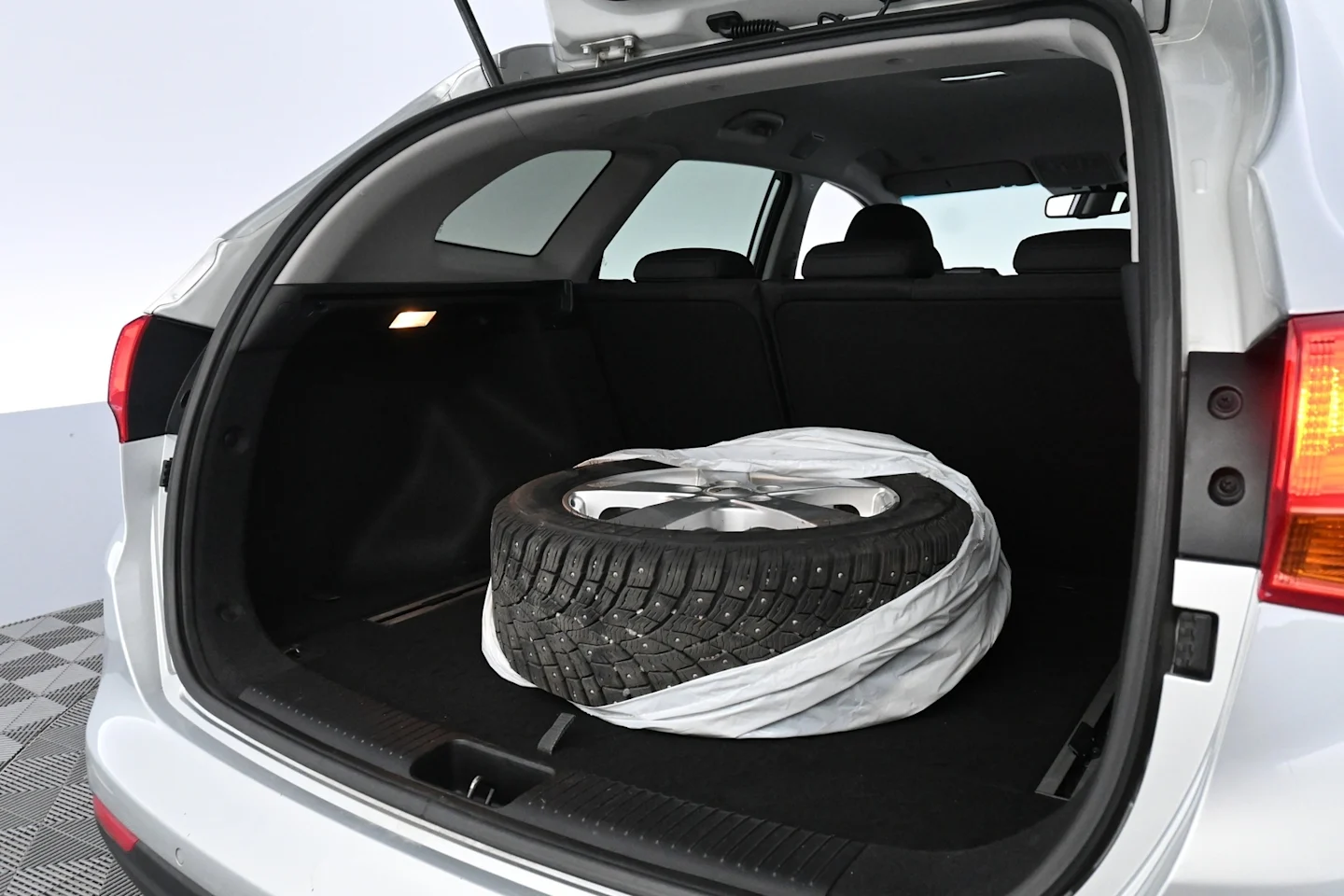 Car Image - N6EtLPUhw4DhRCRuXdISM