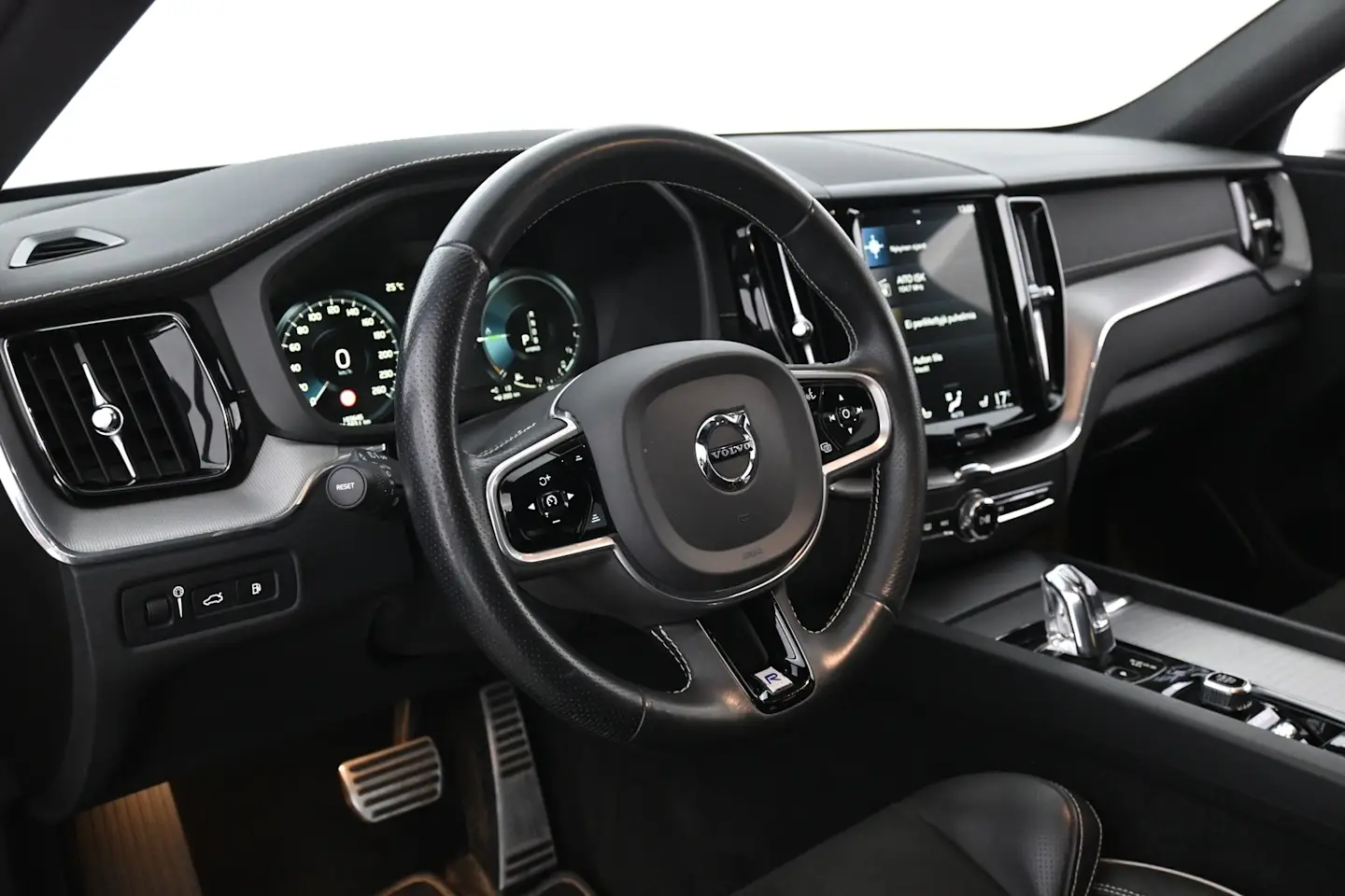 Car Image - 2q9NMRi5gxPsIvJGoZh38w