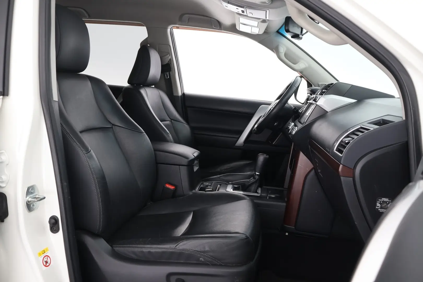Car Image - 2cfYr6dyg6rKoCVJClWb8K