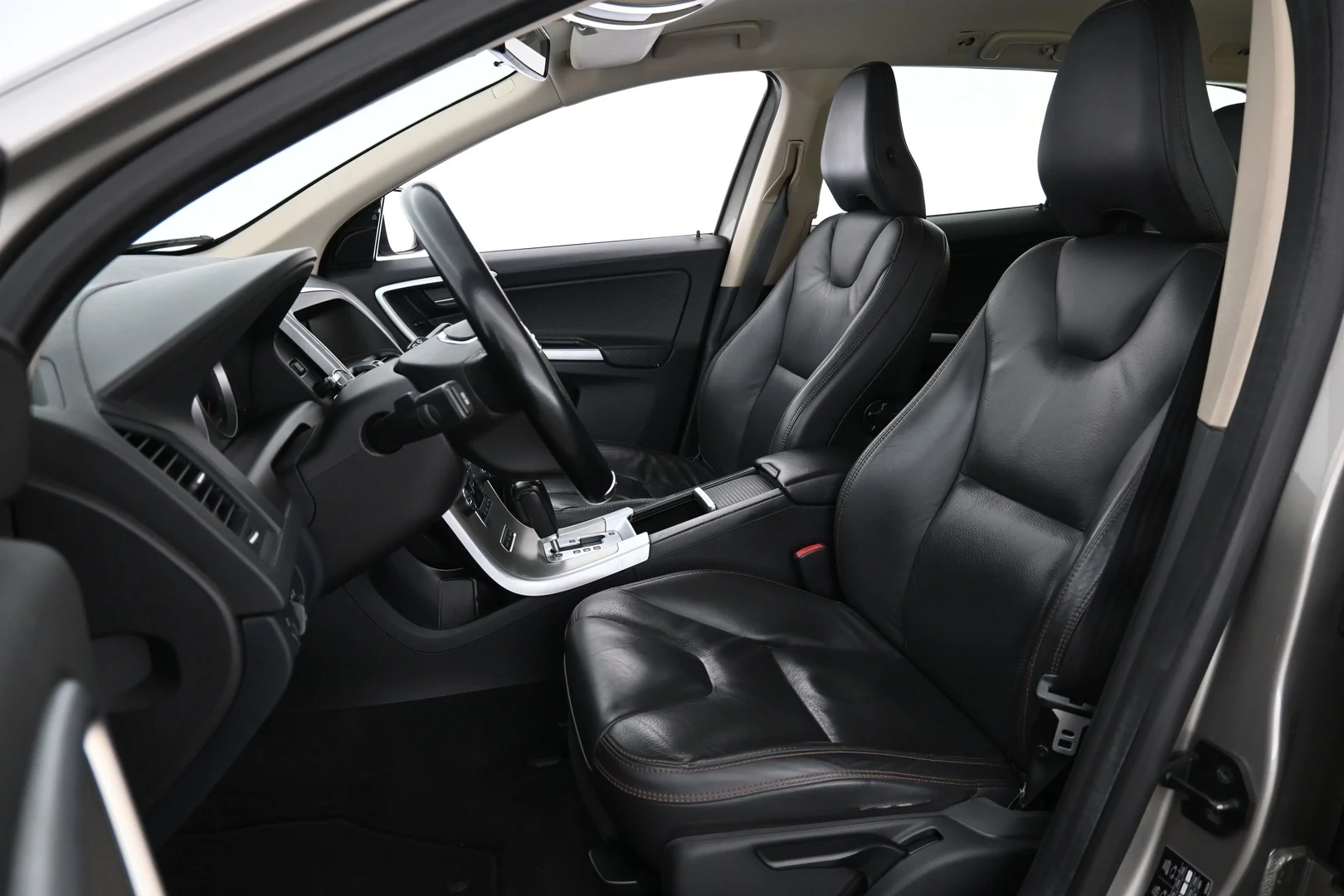 Car Image - 5JHTD0zWzGefDiQYIjI9ji