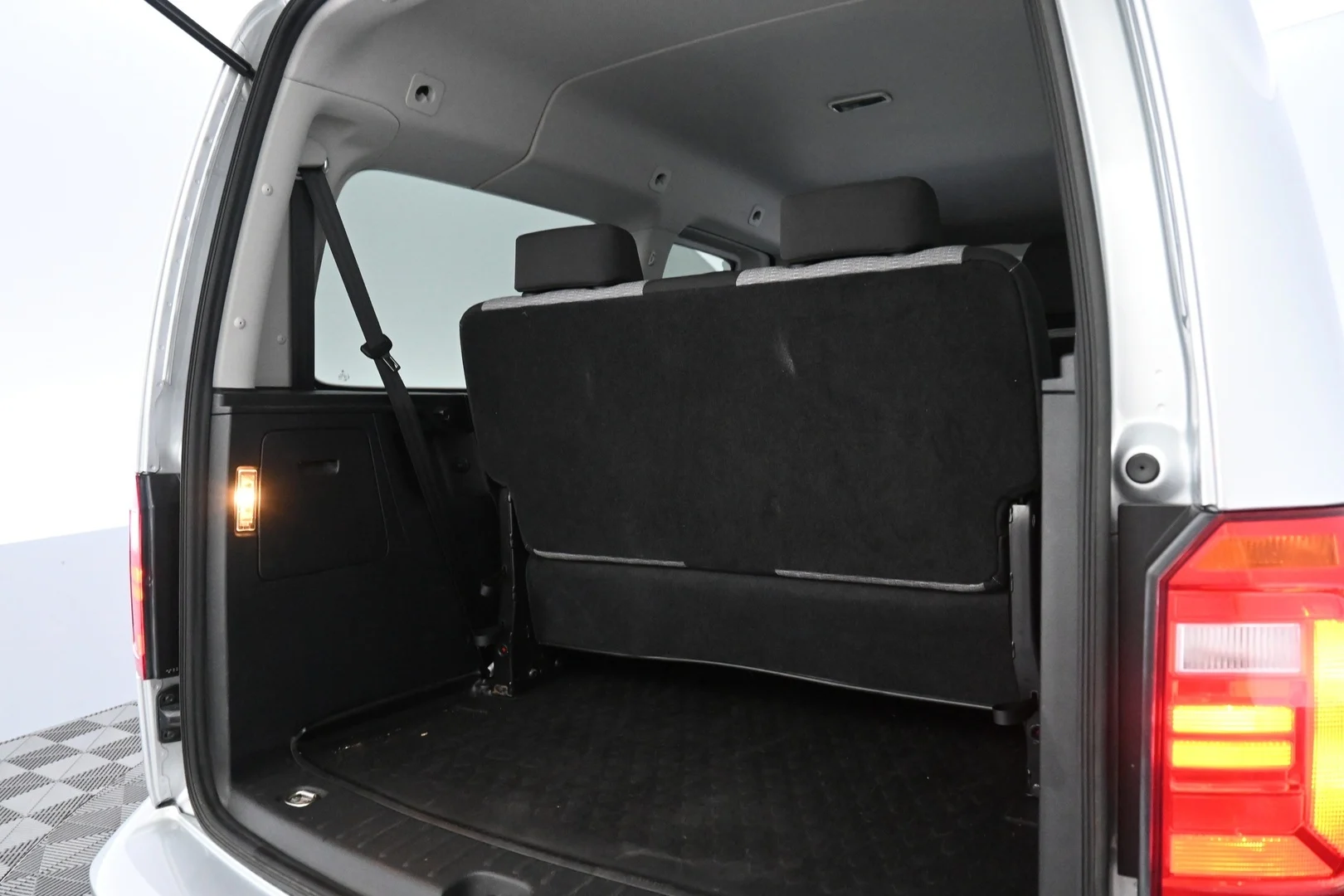 Car Image - 5bFwHn3Tgltasv5CStUb4j