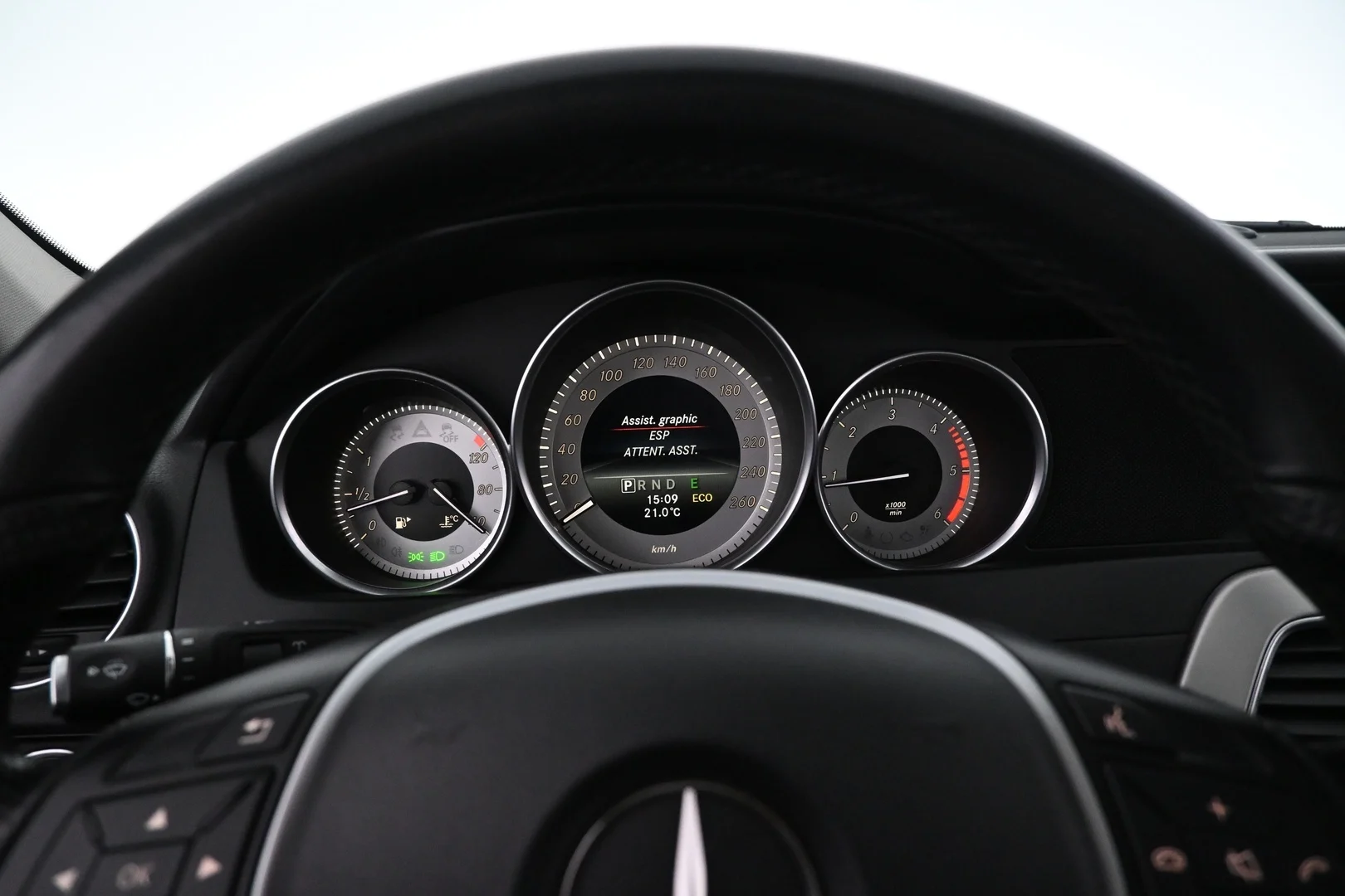 Car Image - 4mbSbRd3Mzj0tJffv3UY44