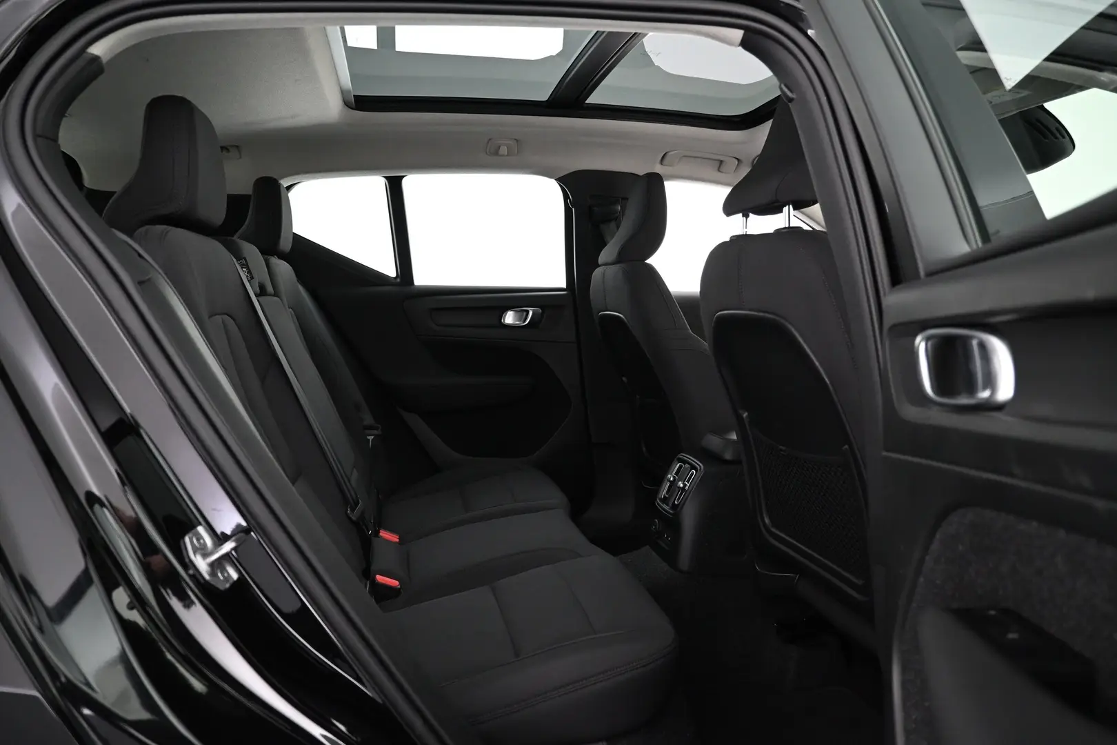 Car Image - 1OdpdsLmPjTIgsKU0TTWGK