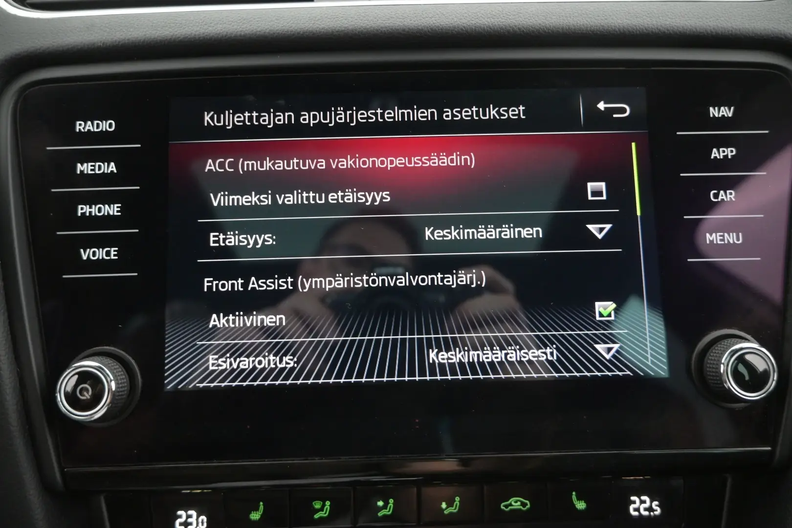 Car Image - 64V3zn5lWc1QItdJFCDJkl