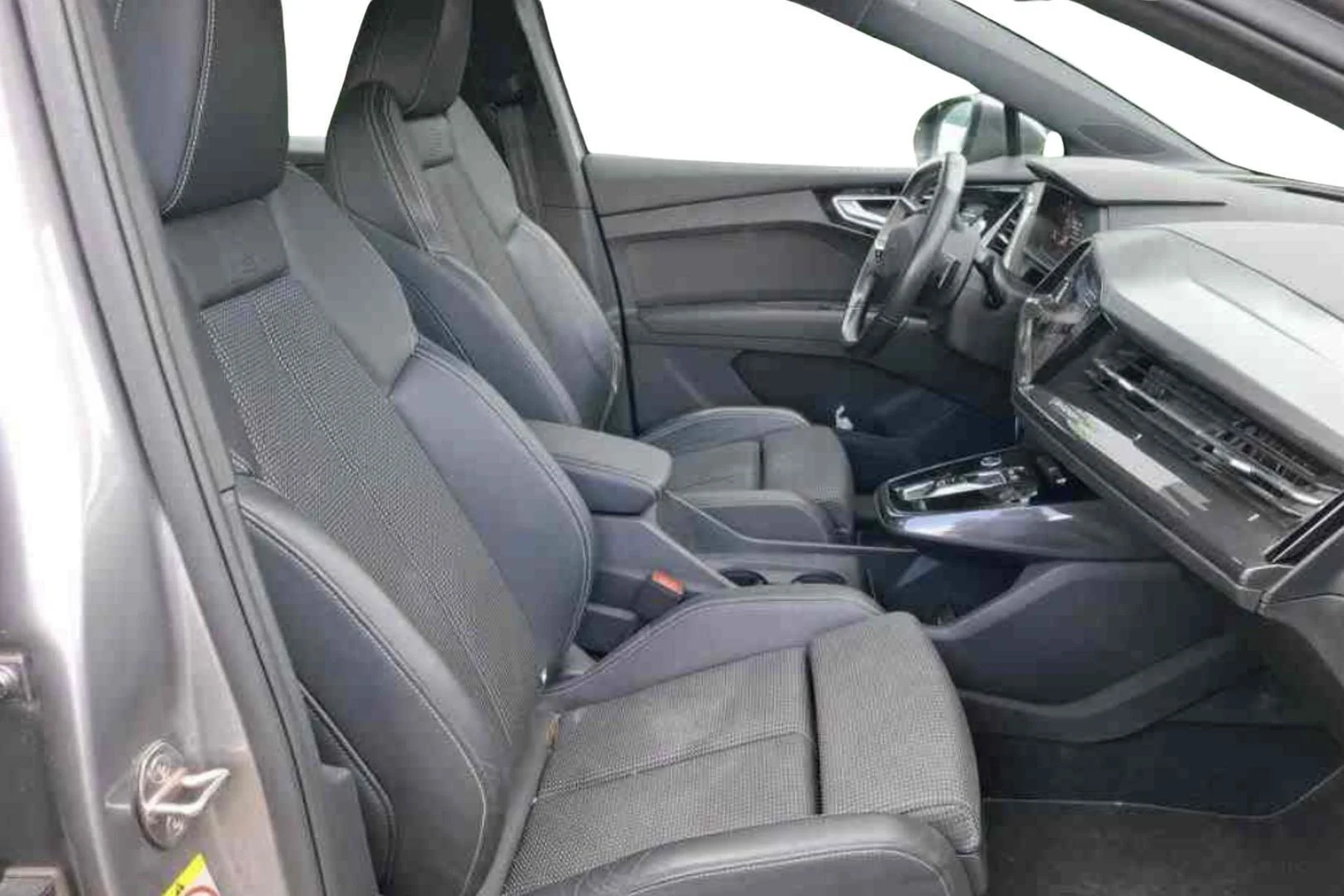 Car Image - 40dqW7ooU77GLdtCpdqQou
