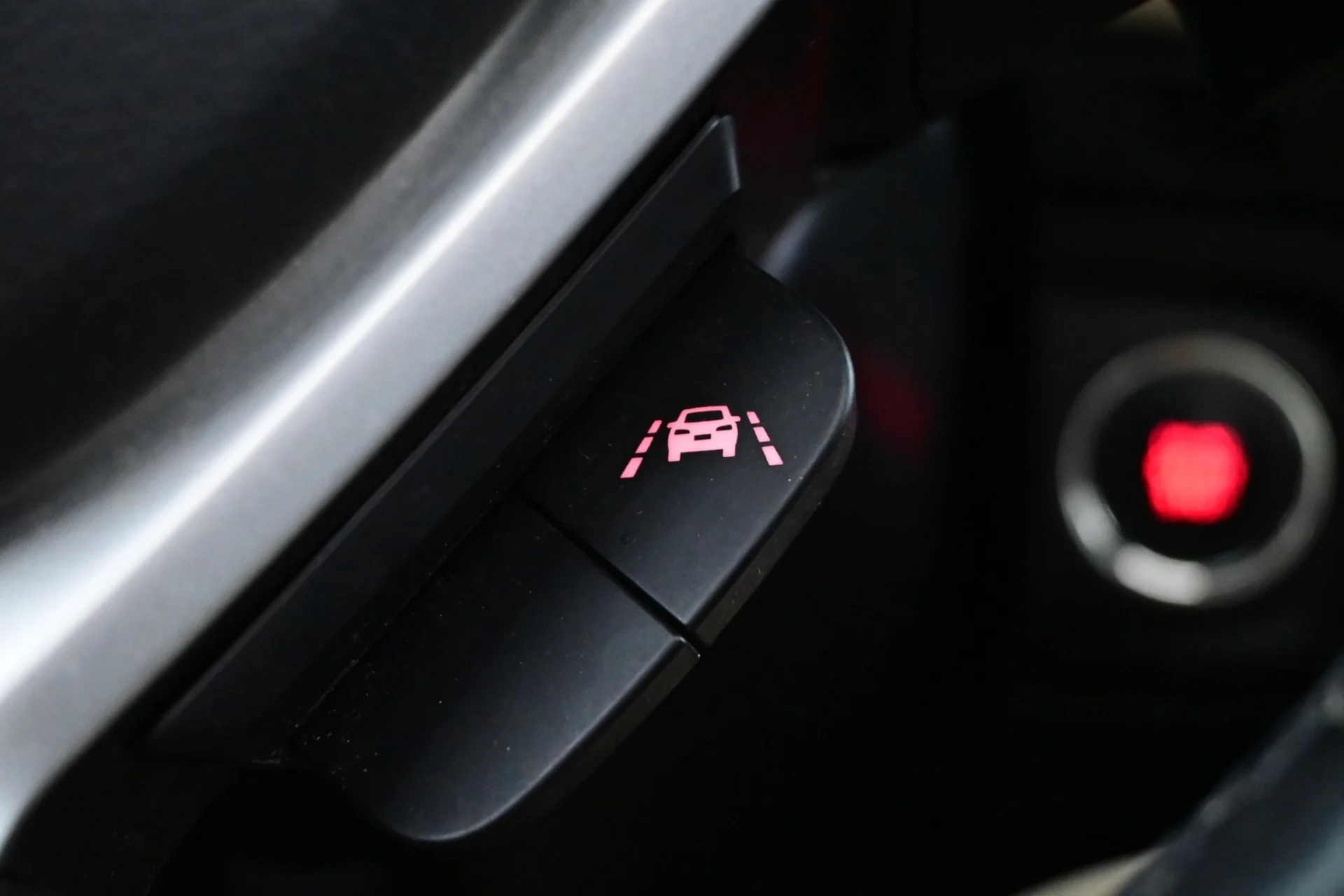 Car Image - 3UOylLCO6UYbgciDwNLL0d