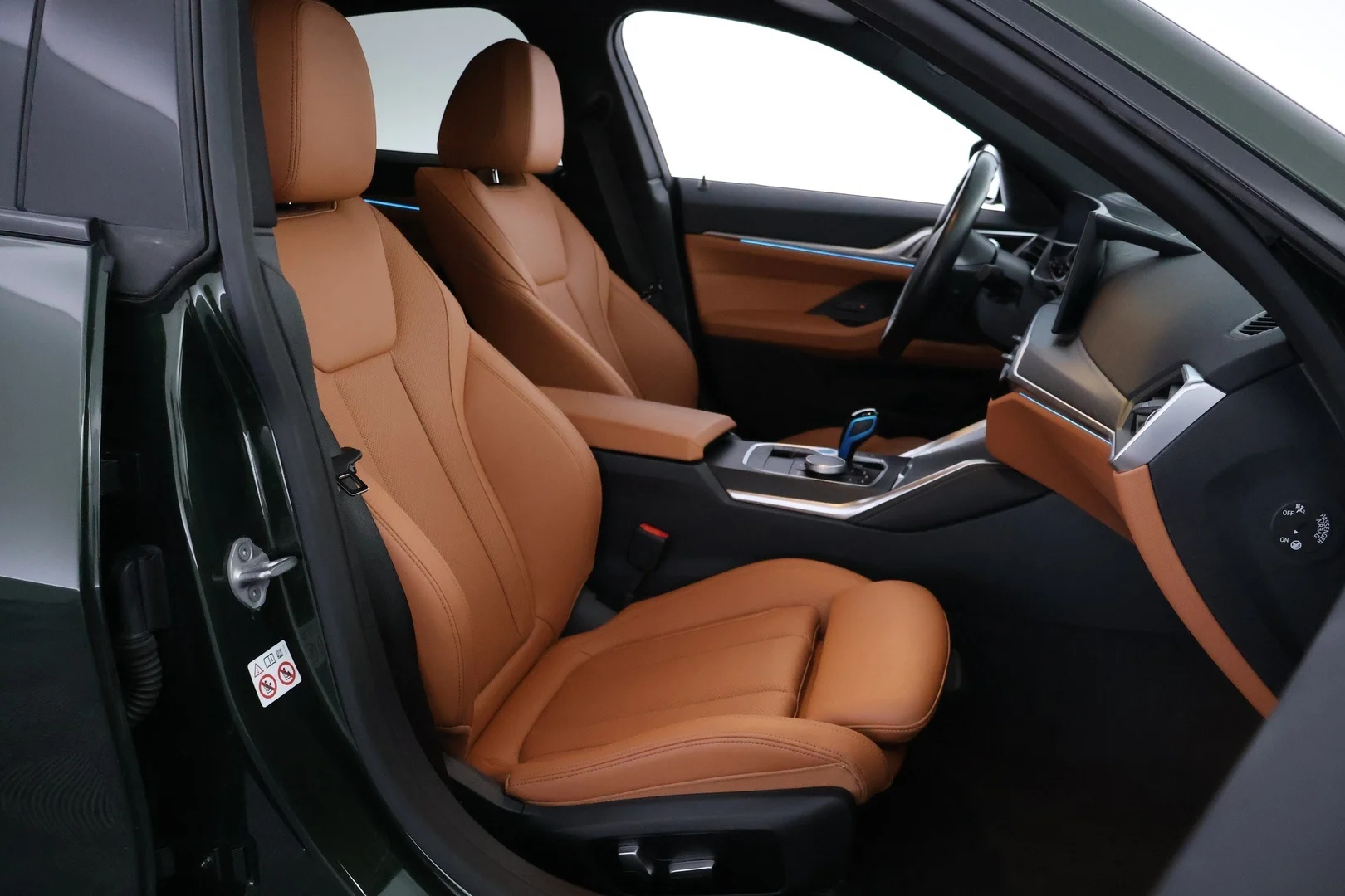 Car Image - 75q4TcbTJWwA5AR9stWAA4