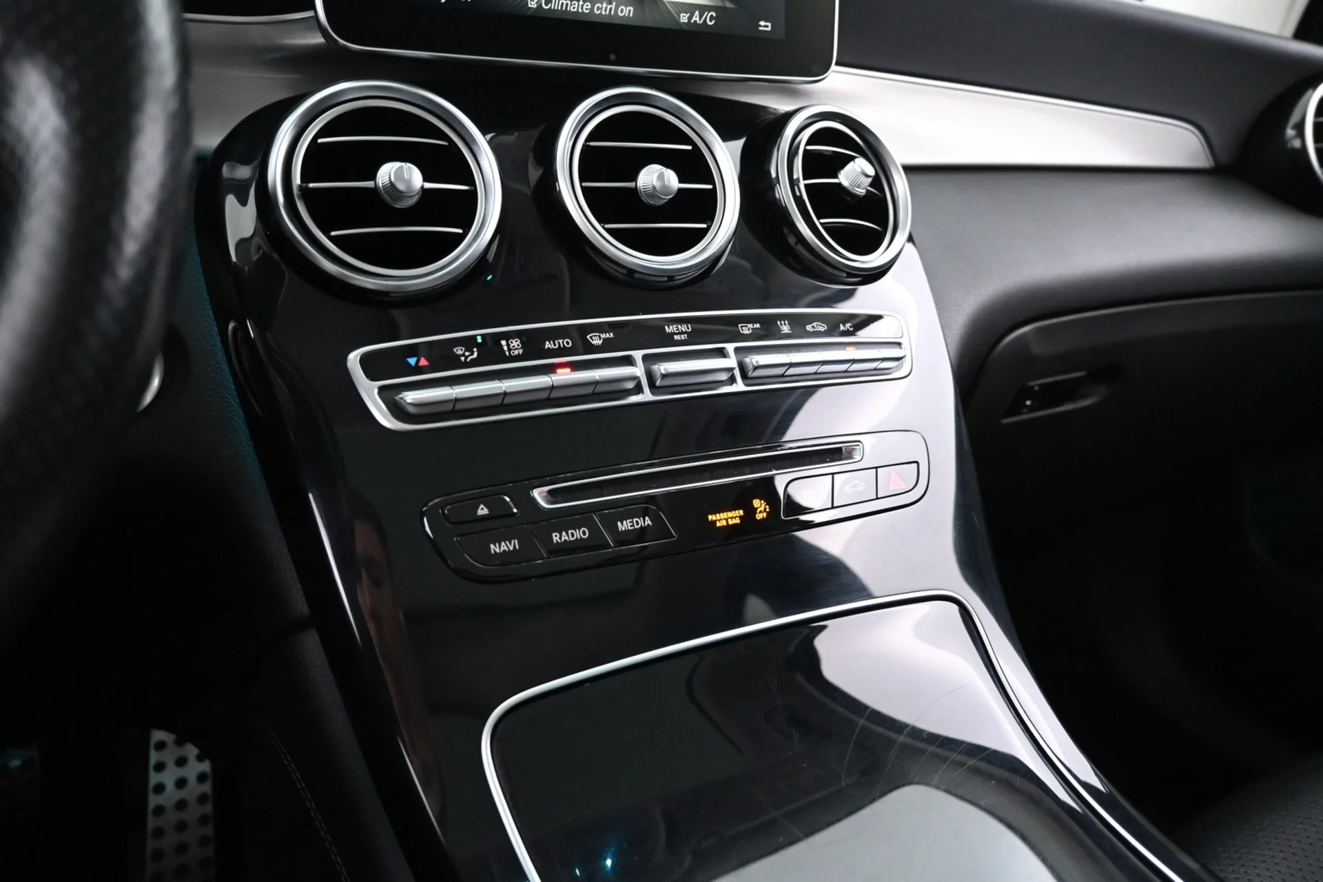 Car Image - 39Z8ZtnrqvCVq9gkvZz69k