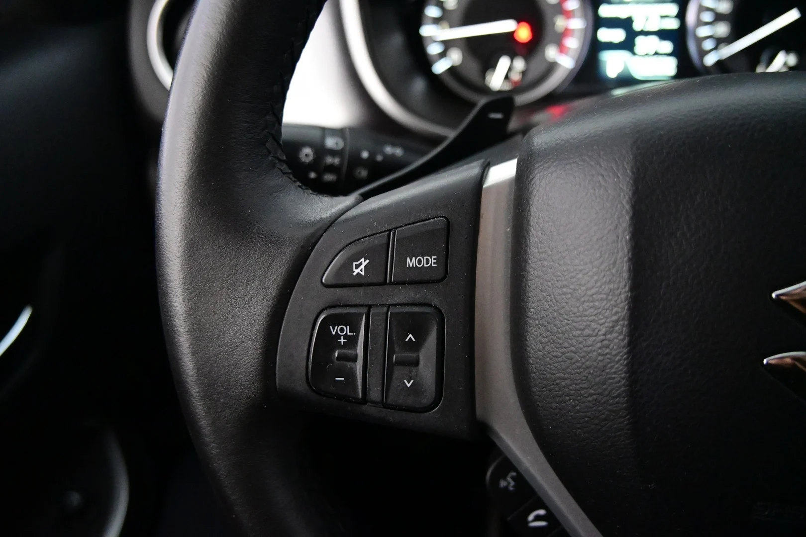 Car Image - 3henFChgEybtG8uc4QLBcE