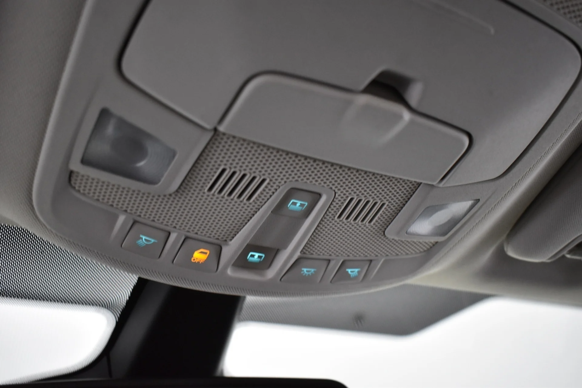 Car Image - 3mM3qLM4ar0ttZ15BgMBwk