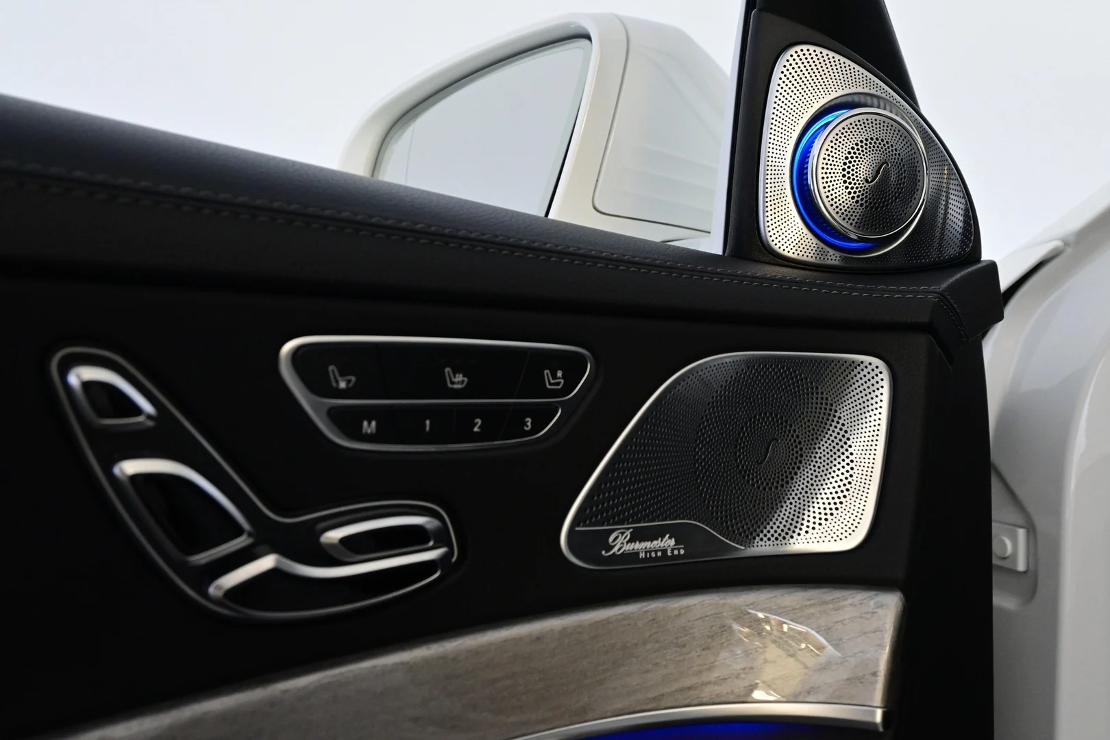 Car Image - 2D5pwRwp0TPwkIjVdKKqHT