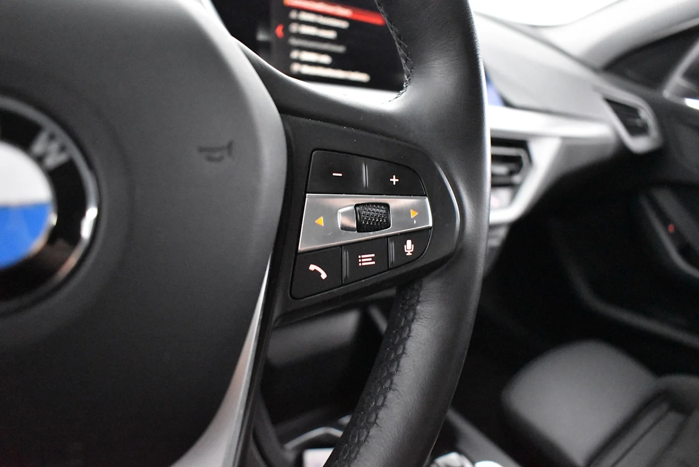Car Image - 2fH8KxORdvyTB1YZ36yMU5