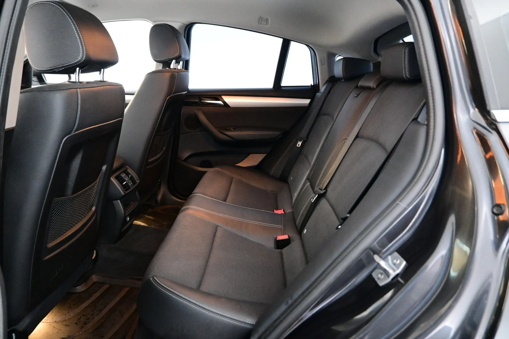Car Image - tNtecYhoifJ4y0AlMX4ZB