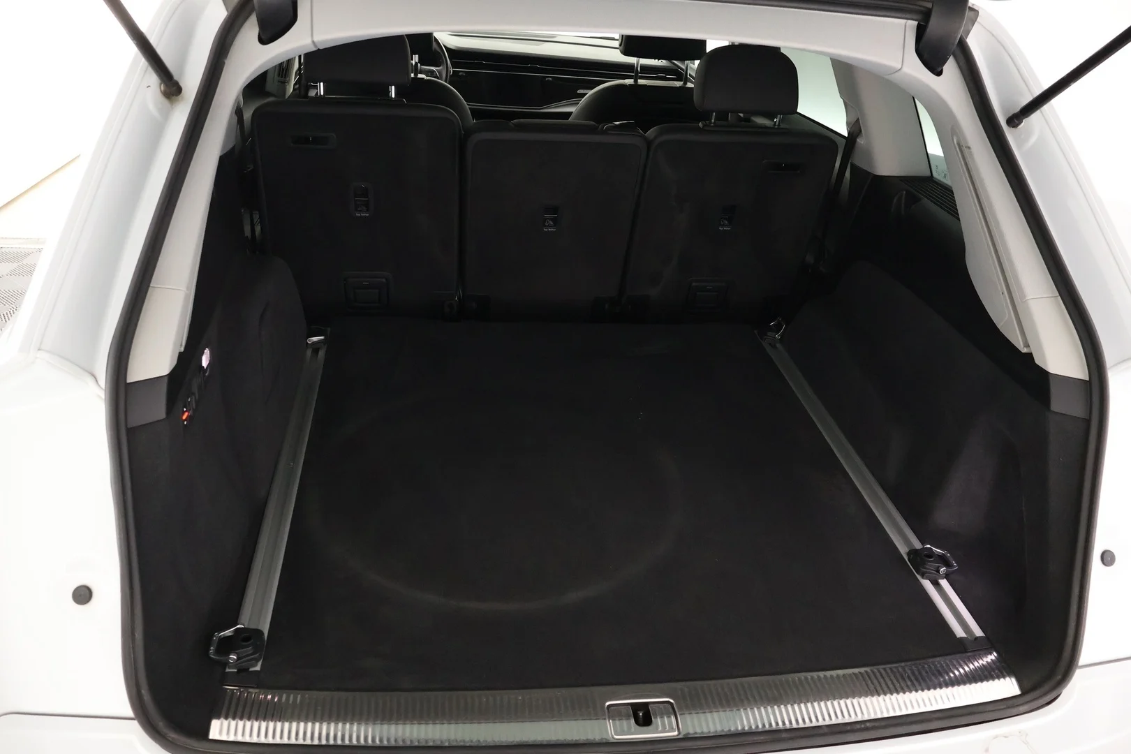 Car Image - 3jDUS2rPJMcS5LQoTwdqzP