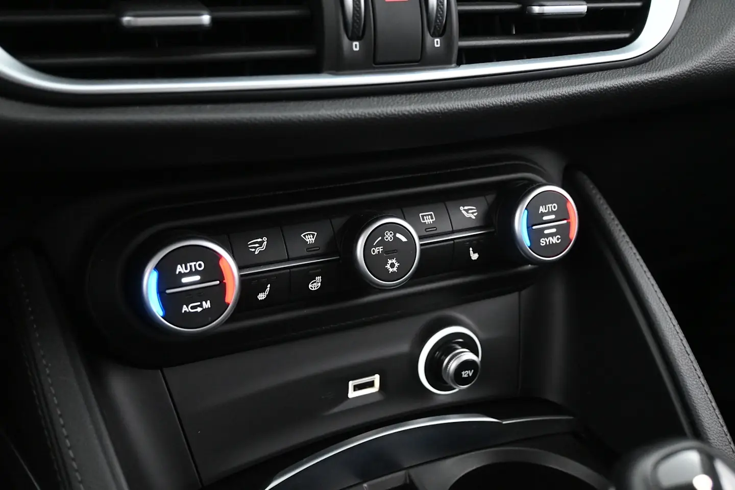 Car Image - 4Ge4Ri8XGkDMDgJoeSroFw