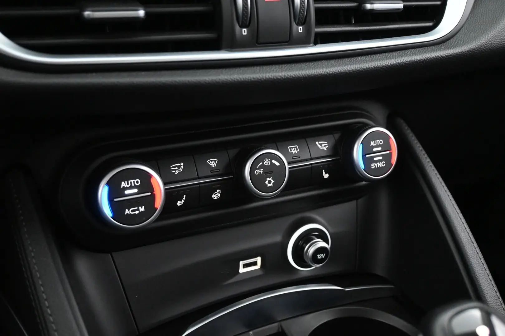 Car Image - 4Ge4Ri8XGkDMDgJoeSroFw