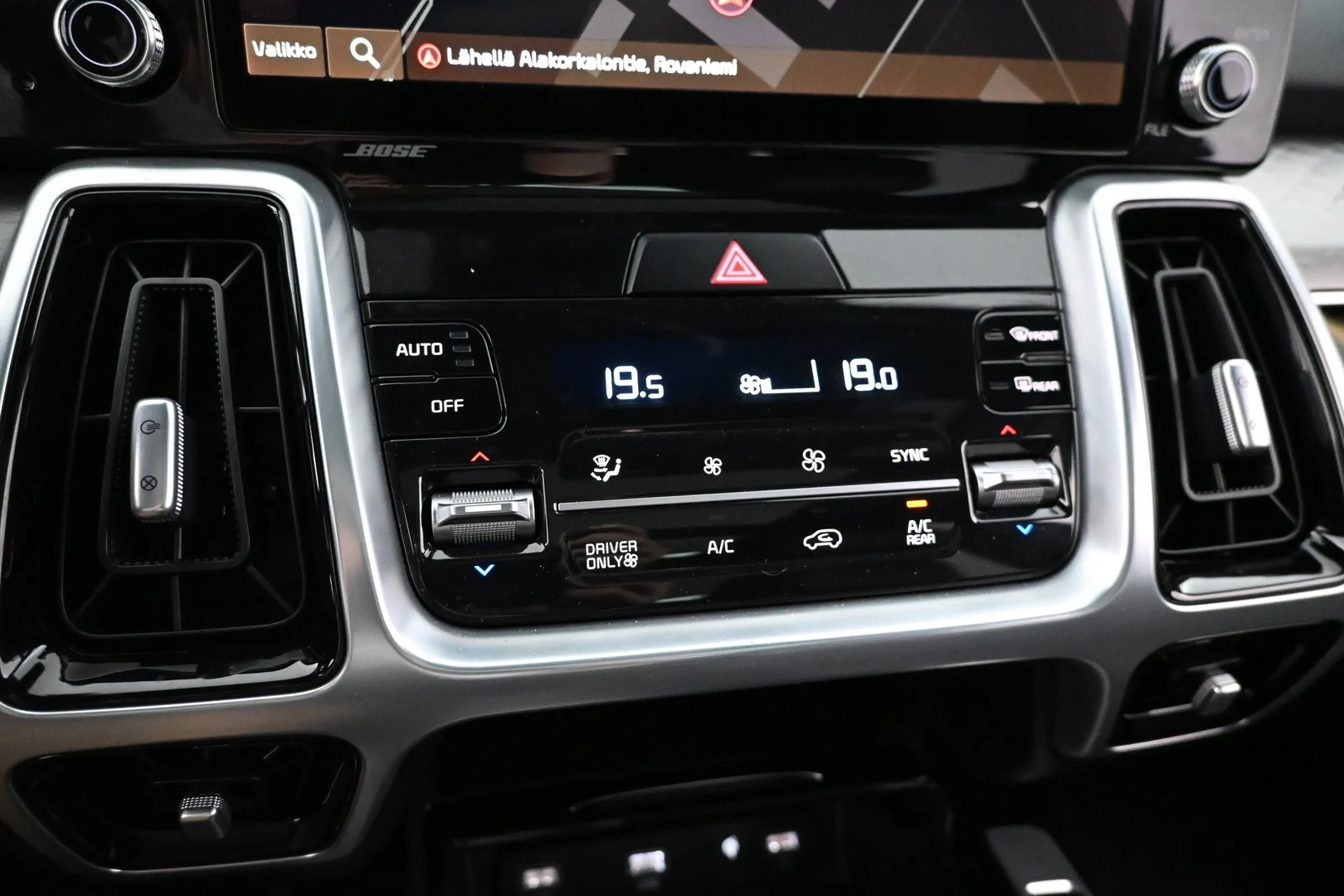 Car Image - 7KmnnMcMhBcYdsZU7K69Cj