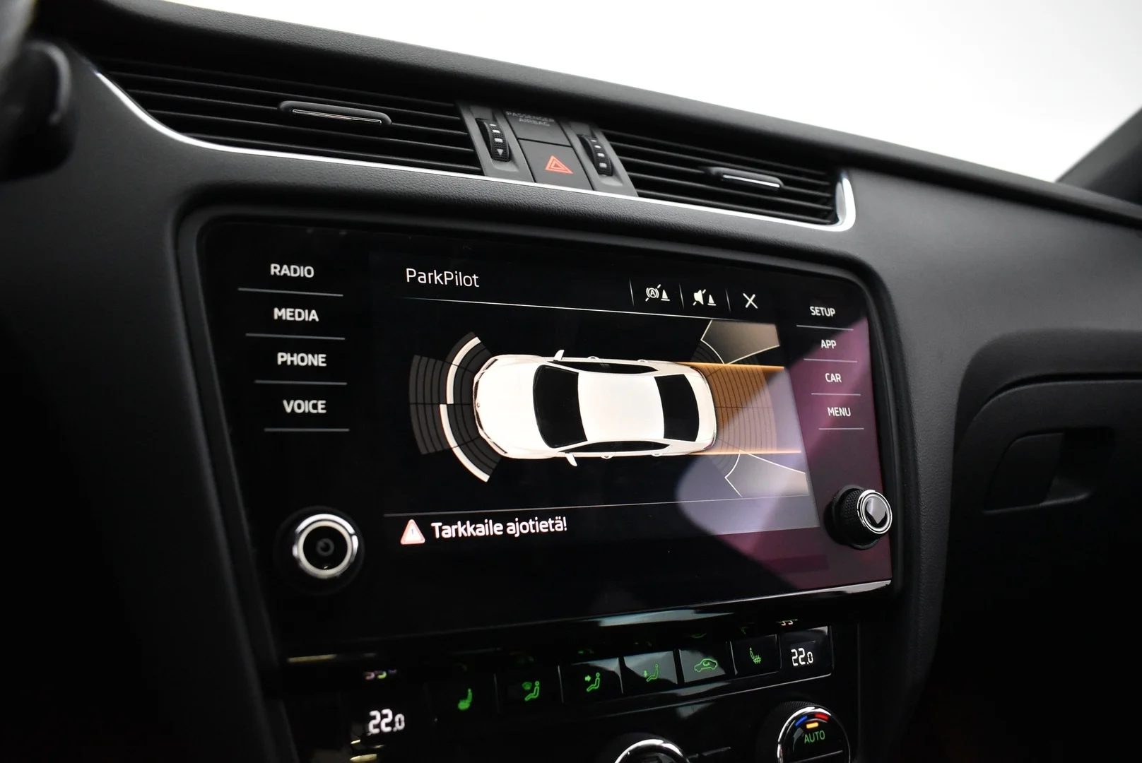 Car Image - 6oKzbfrQbooaz7rsUARz6u