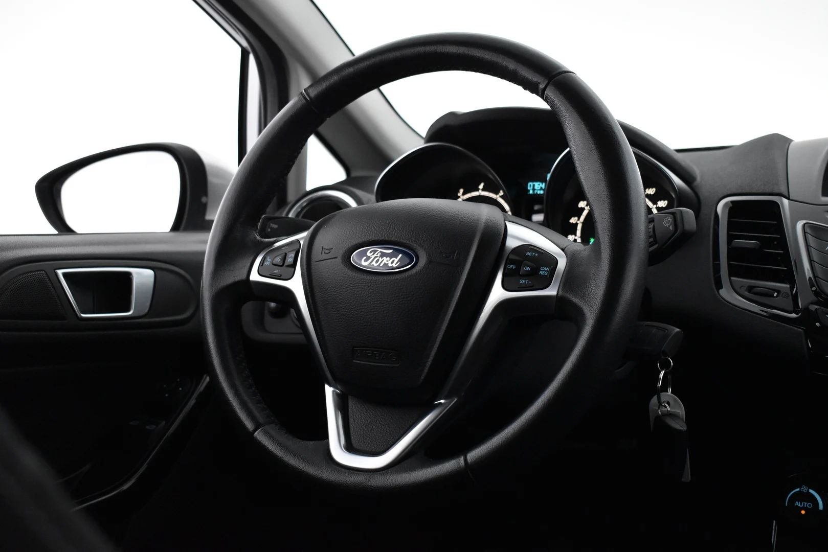 Car Image - 2M3xhi36ZDSkD5ynduaWsE