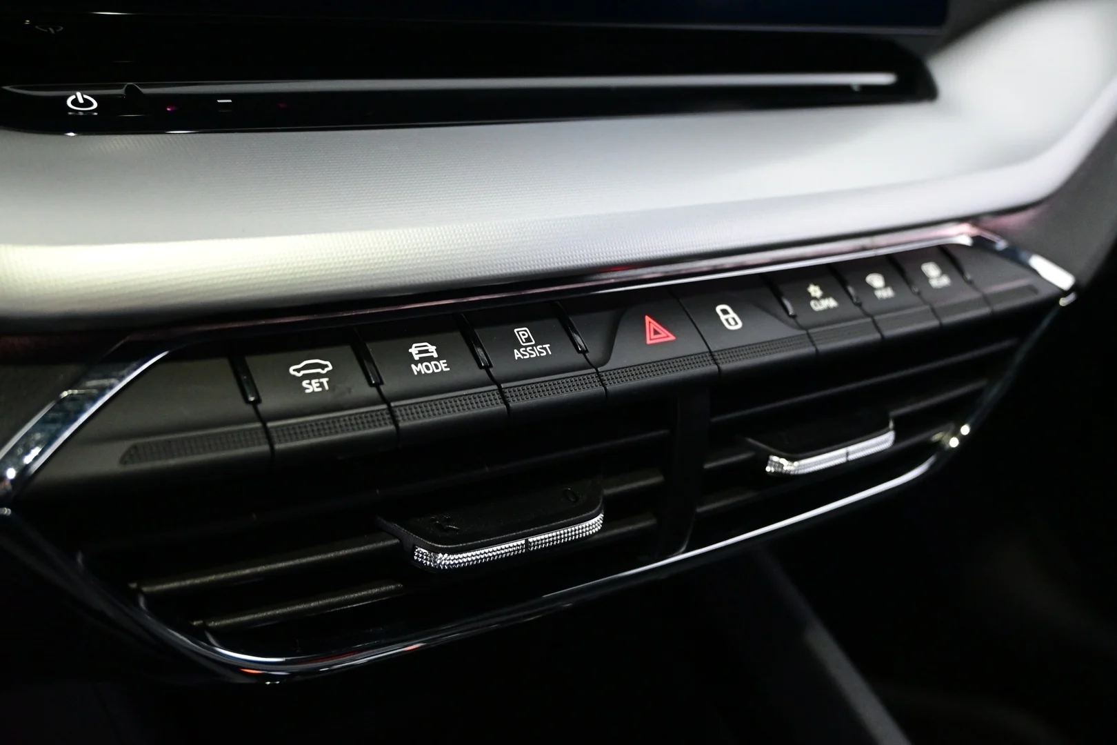 Car Image - 3PAgnheS8G4rMjXntAlgCk