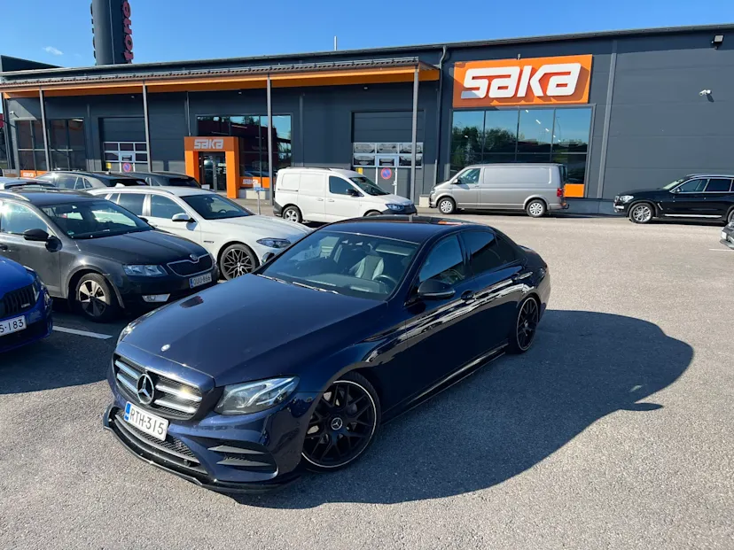 Mercedes-Benz E