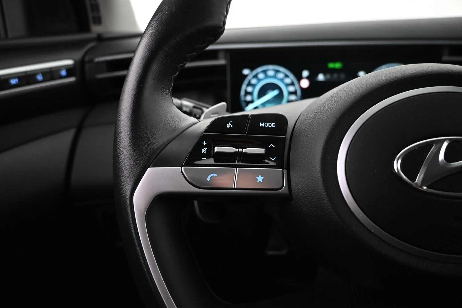 Car Image - wX2bSXeTbuqsNyJOjzAdz