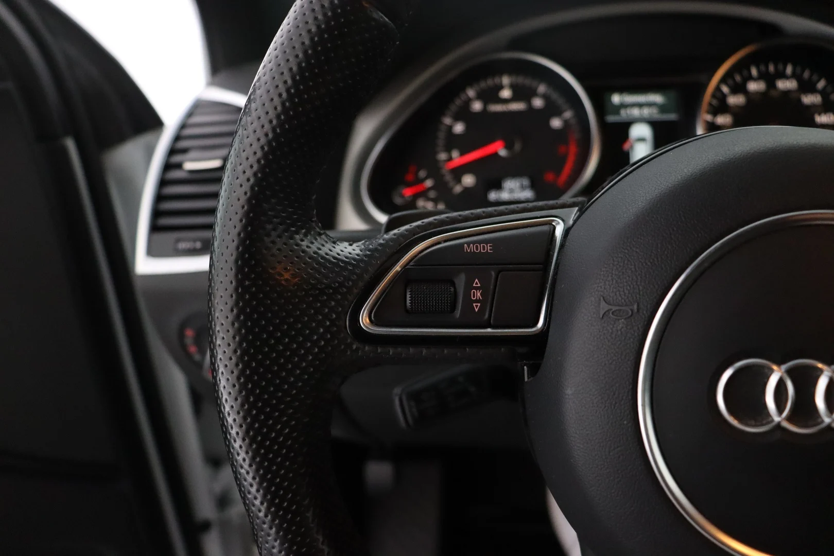 Car Image - 3Y08WY1eGKYyUMIyKKm2v8