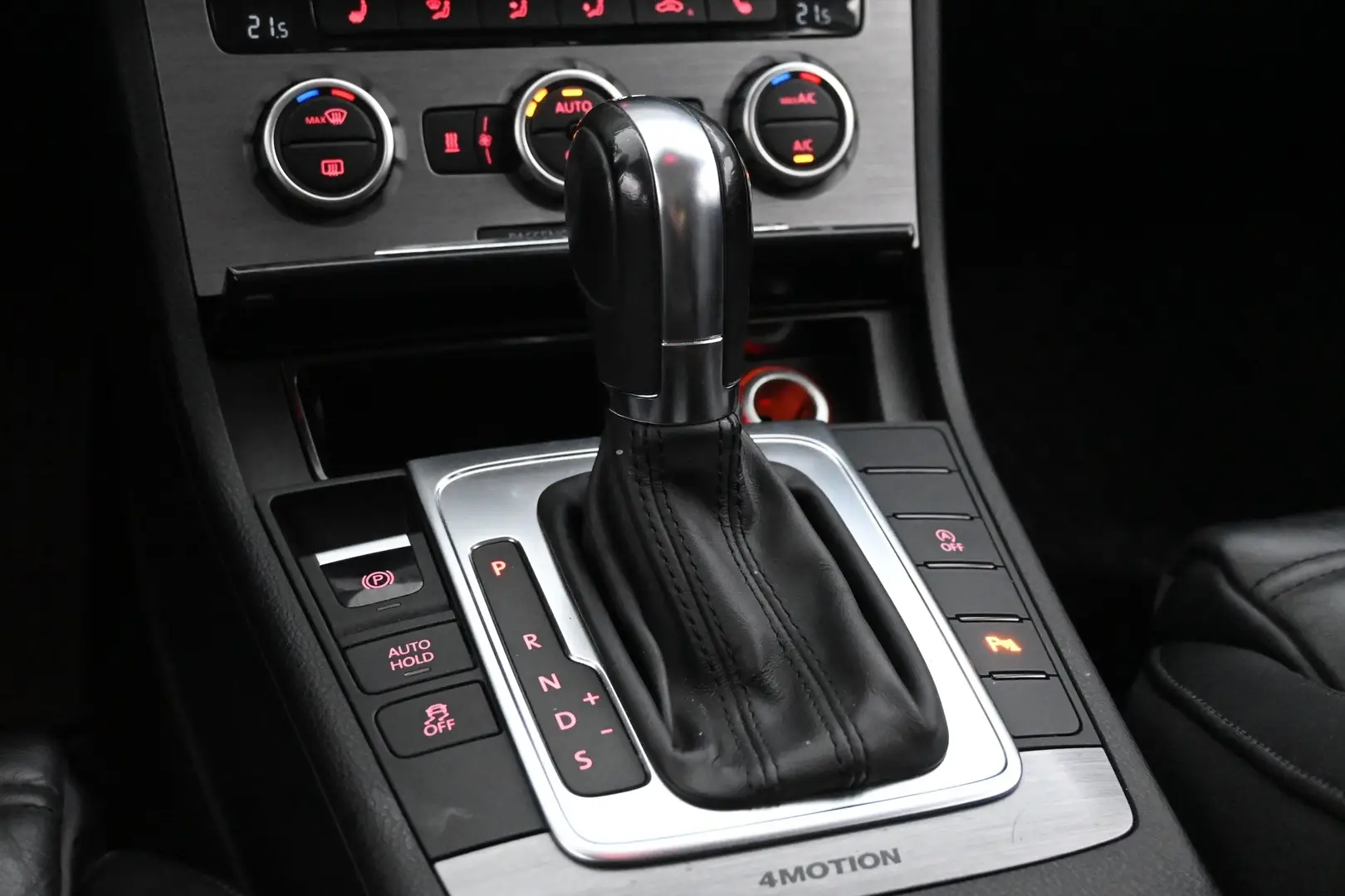 Car Image - QJYxnzYCuUiD9bzQGnQhi