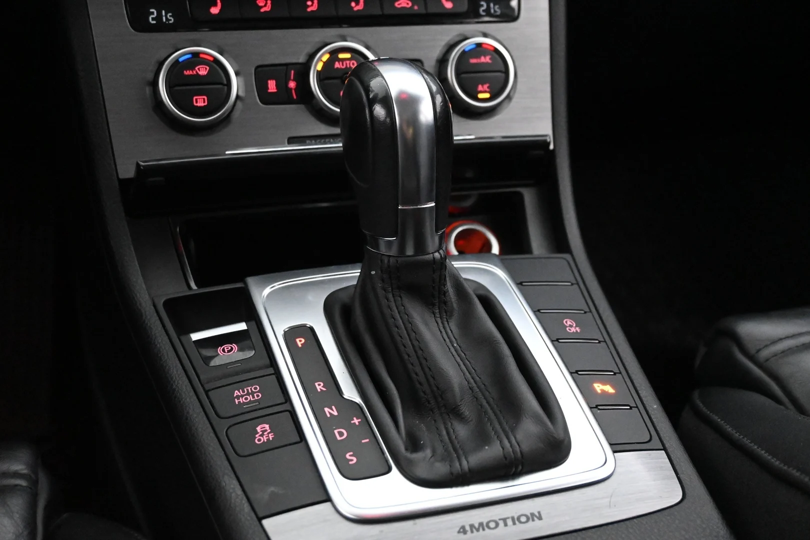 Car Image - QJYxnzYCuUiD9bzQGnQhi