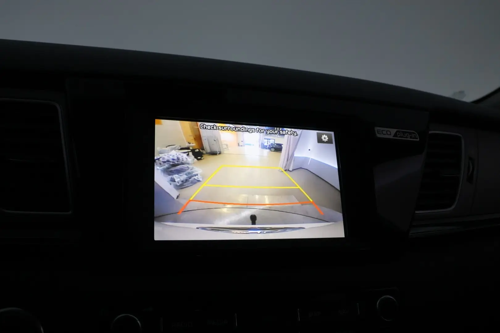 Car Image - 2mkQt3Zs3IbKnHy2AU8rzz