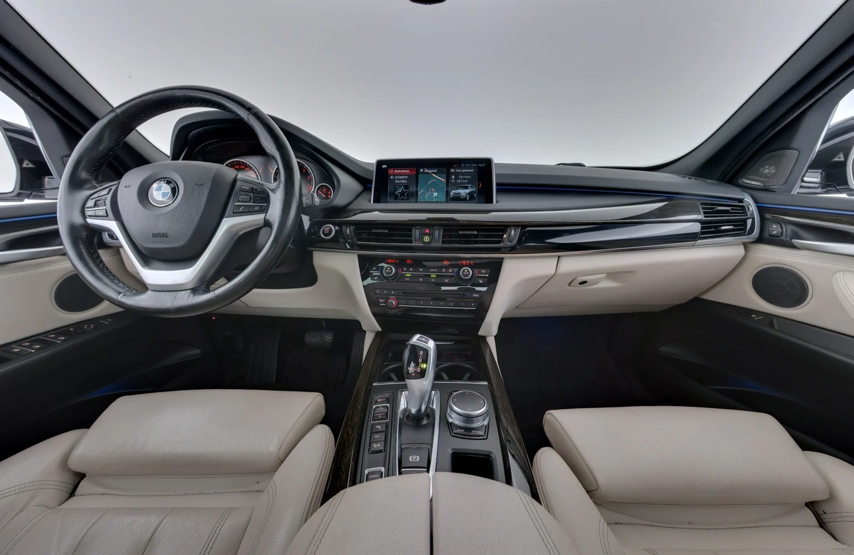 Car Image - YPvuYwIwcK2oAwe3yBqbM
