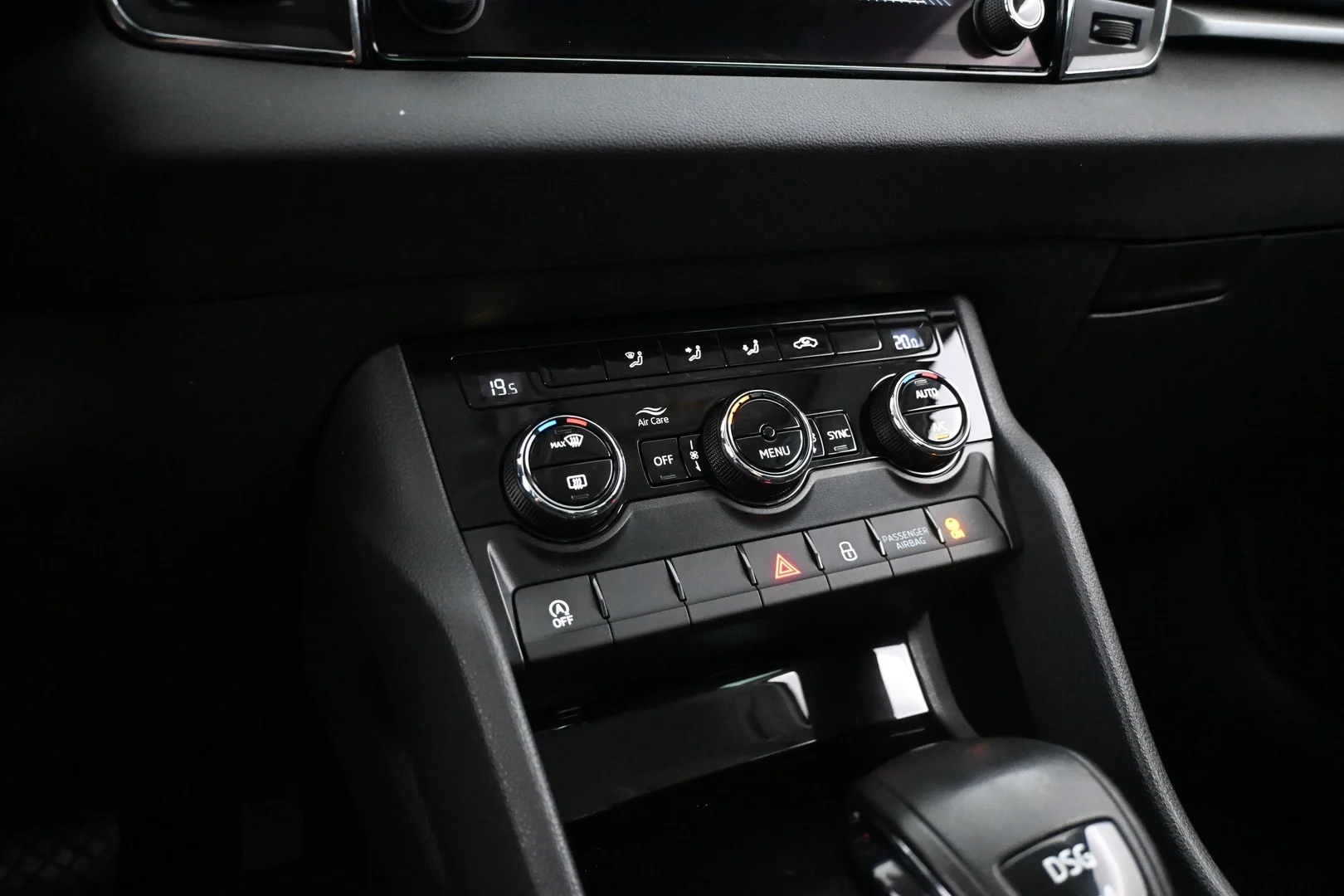 Car Image - 27ApwB9vBT6s1x1Sry2OyV