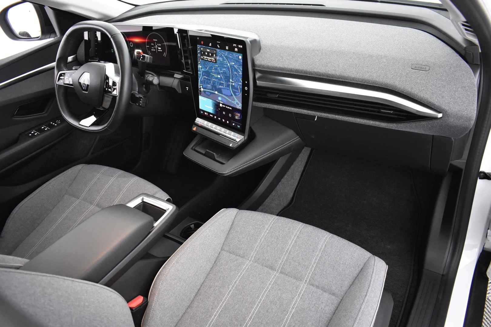 Car Image - 4MaXrtwDAXXgr5QXqnCwvS