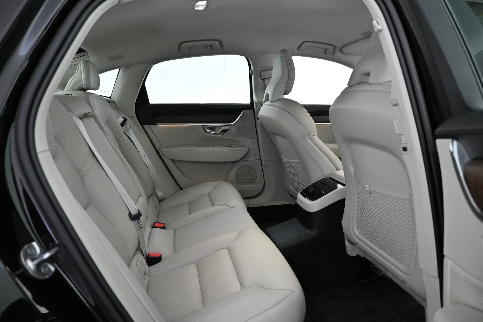 Car Image - 4UJO5aU2cnQ8w7dRmQN6ze
