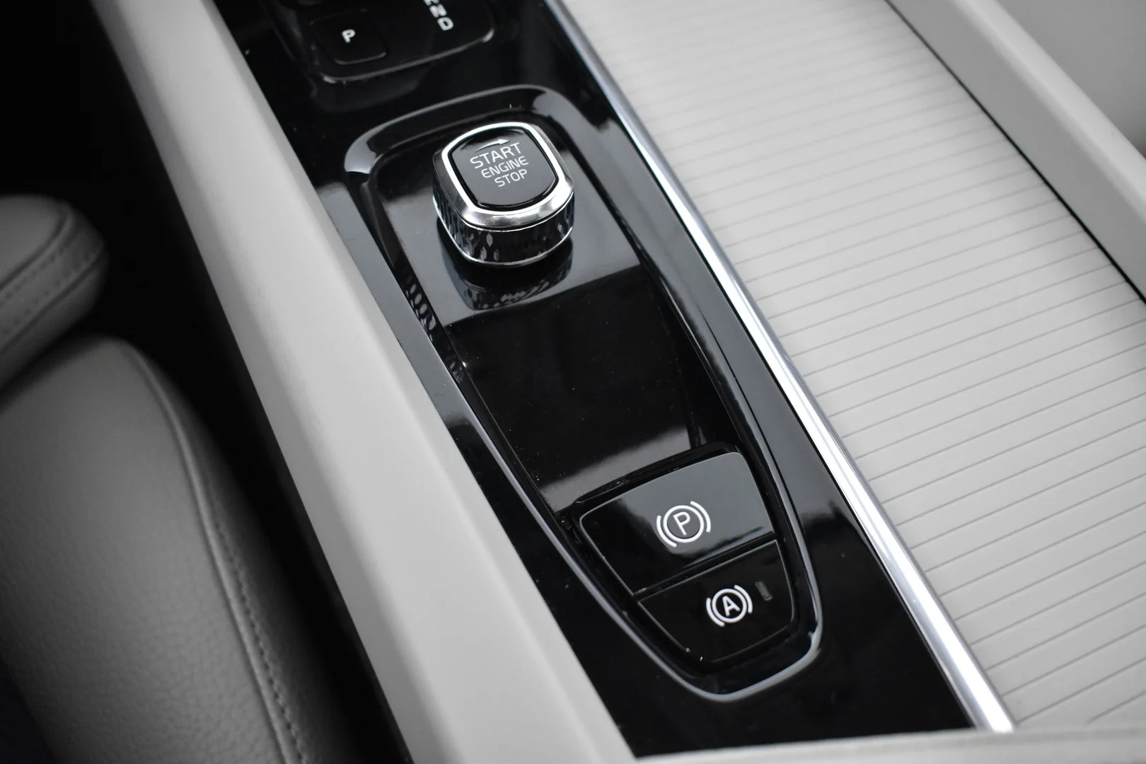 Car Image - r0hzCywllIZgPEta5oUA0