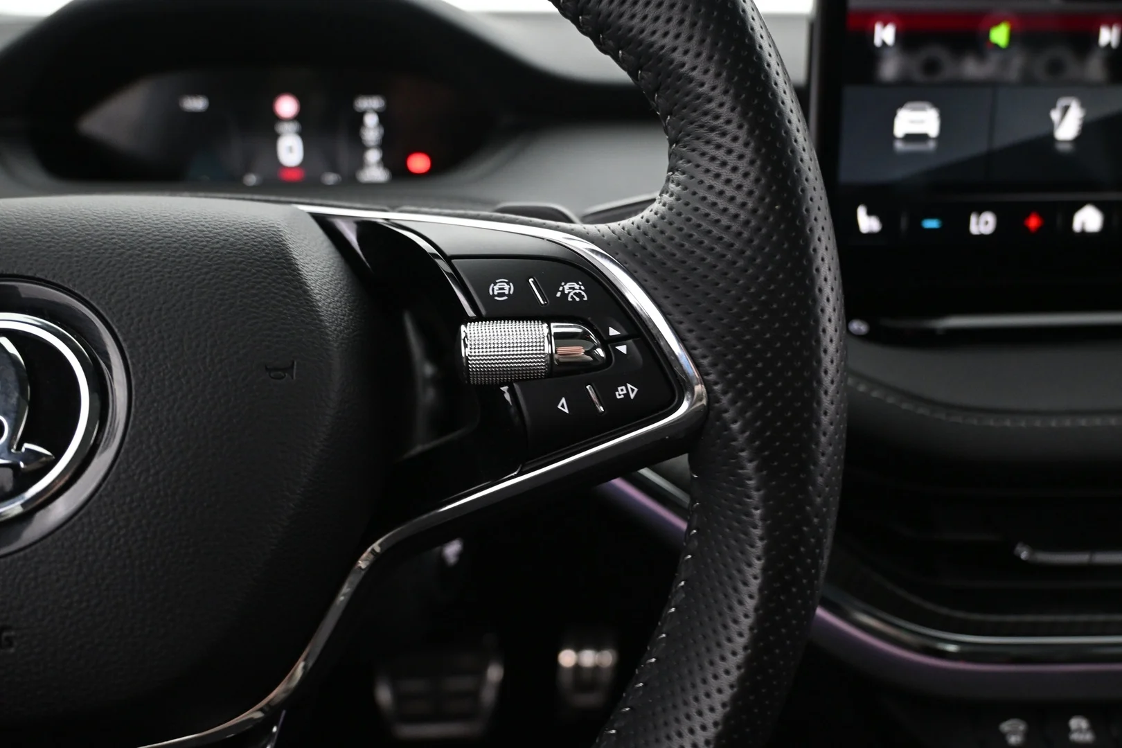 Car Image - 3P7G82Ki1Oln7hcNLumErz