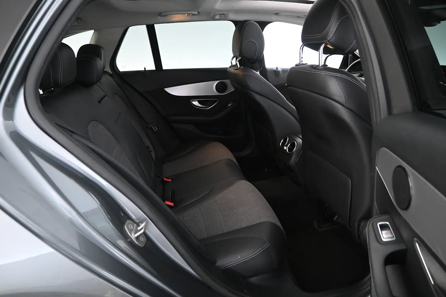 Car Image - 4wfb0NBcw5hYiir0A8eMgV