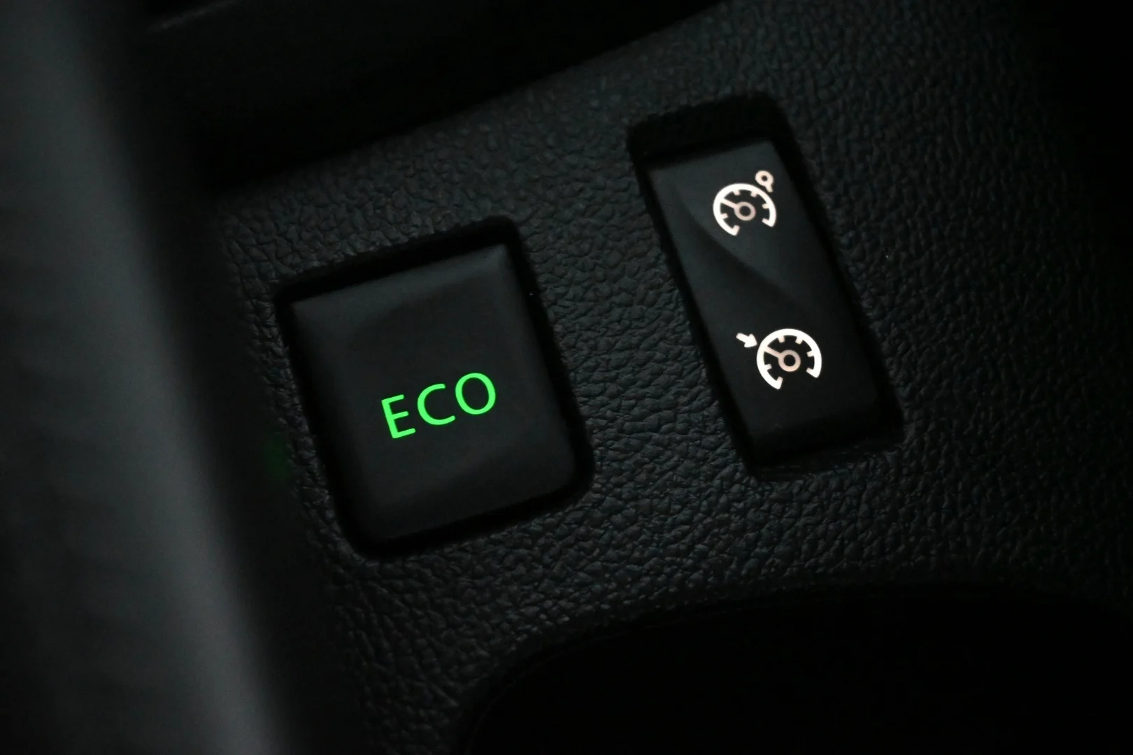 Car Image - 5H1tiHU1g5YlPIo3KC4UJB