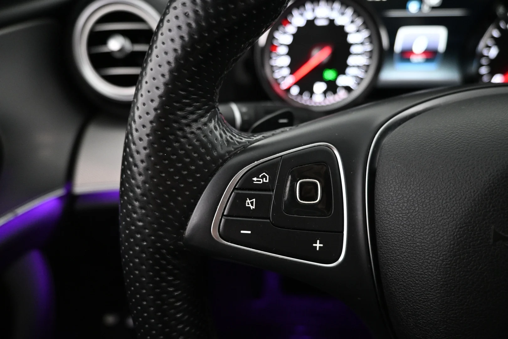 Car Image - BAOEur08I3QoM1hP5Yw5J