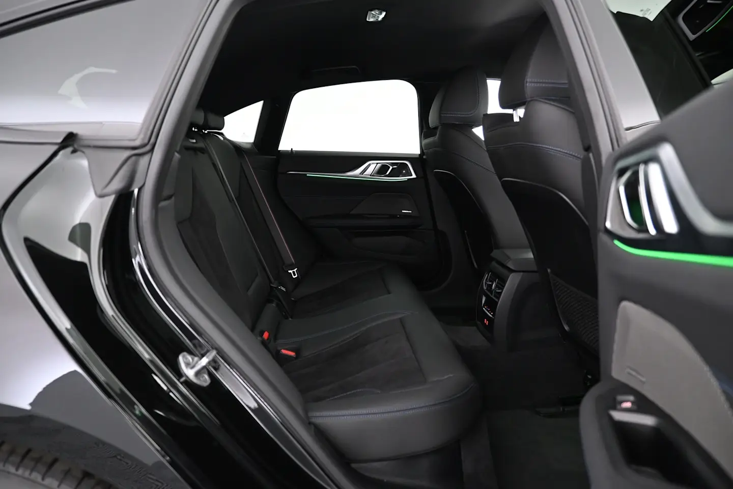 Car Image - 2yzeCQYtlK0I6TZVSUjXhq